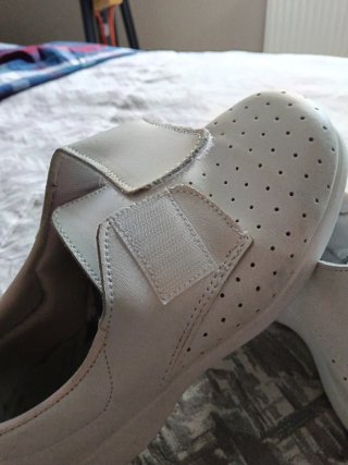 Zapatos de trabajo blancos de piel