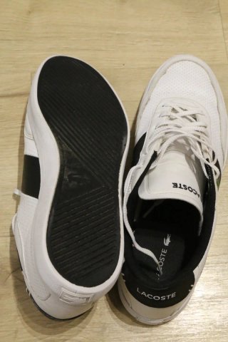Zapatillas Lacoste Blancas y Negras