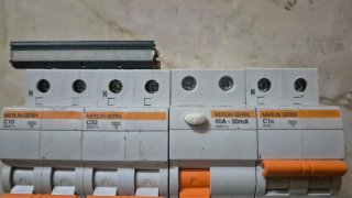 Lote Cuadro Eléctrico Merlin Gerin