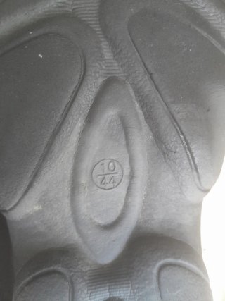 Chanclas de caucho negras