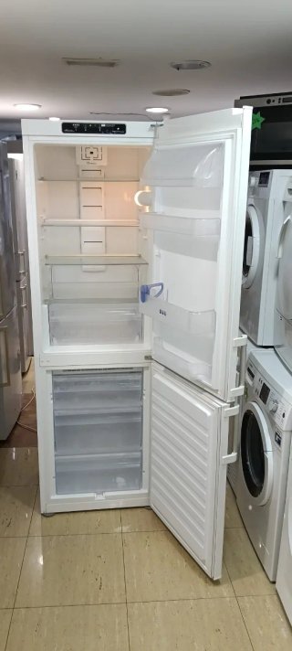 Nevera Whirlpool Blanca