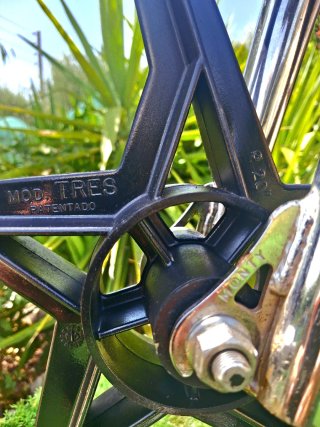 Bicicleta BMX Monty Cromada