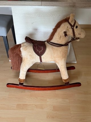 Caballito de madera para niños