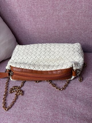 Bolso bandolera tejido con cadena
