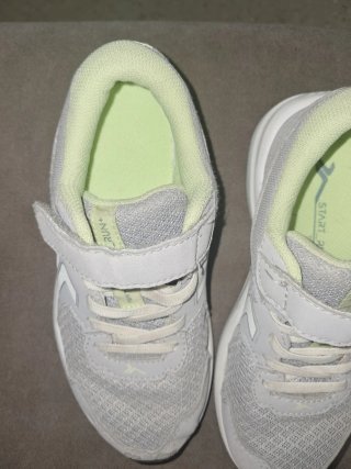 Zapatillas deportivas infantiles