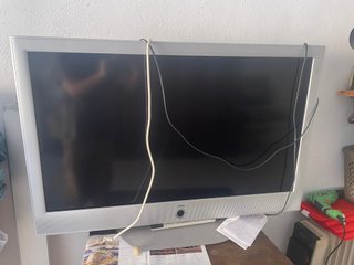Televisor Loewe 32 Plata y Negro