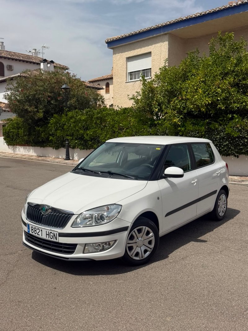 Skoda Fabia 2012 - foto 1