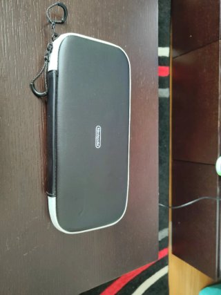Nintendo Switch OLED + Mando Pro + Cargador
