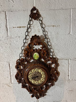 Orologio da parete antico in legno