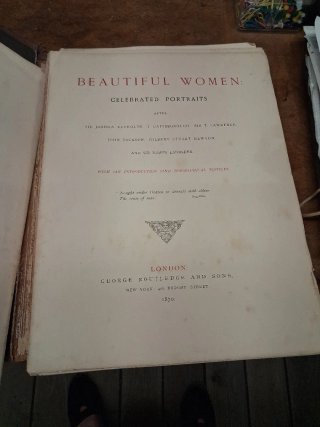 Libro antiguo beautifull women