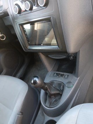 Volkswagen Caddy 2011