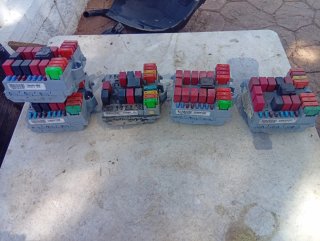 Caja fusibles y relés coche