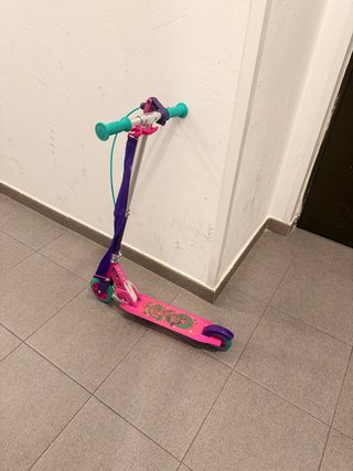 Patinete infantil rosa y morado
