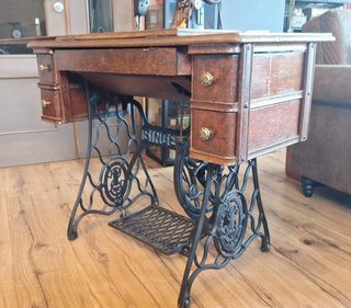 Máquina de Coser Singer Hierro Fundido y Madera