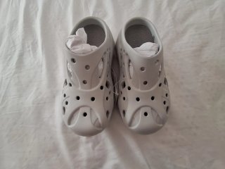 Crocs Caged Clog Grises