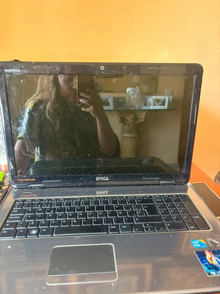 DELL Inspiron N7010 para piezas