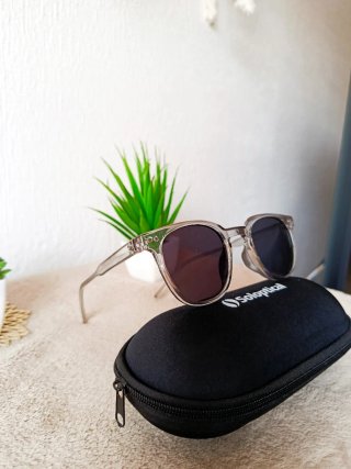 Gafas de sol transparentes redondas