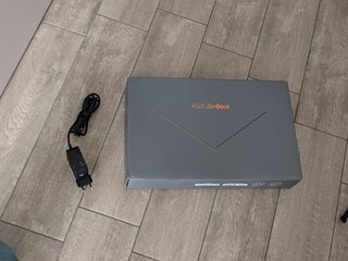 ASUS ZenBook 13 OLED i5 8GB 512GB SSD