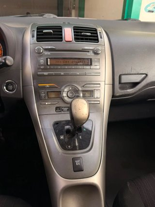 TOYOTA AURIS 140.000 KM AUTOMÁTICO