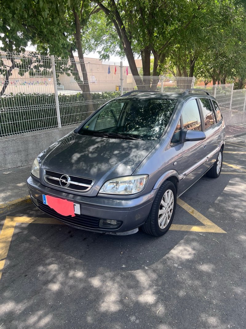 Opel Zafira 2005 - foto 1