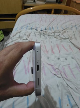 Samsung Galaxy S25 FE - Casi Nuevo