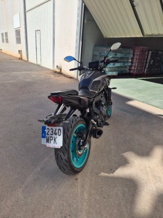Yamaha MT-07 Negra y Azul