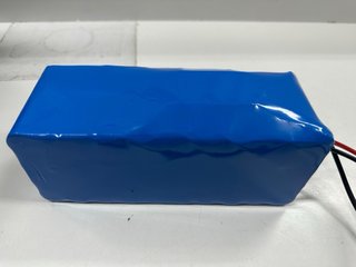 Batería Recargable Azul con Cables