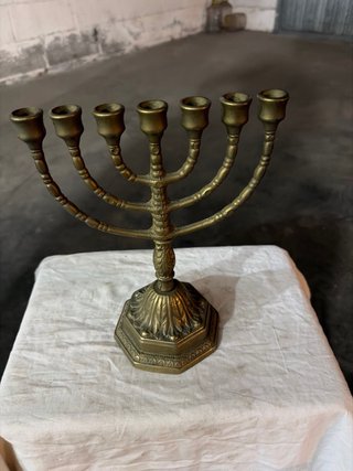 Menorah in ottone