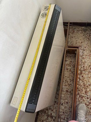 Acumulador de calor eléctrico blanco y negro