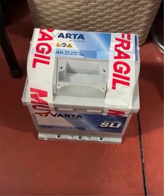 Batería Varta C30 54Ah 12V 530A a estrenar