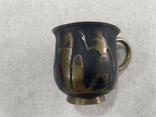 Taza y Platillo Egipcio Latón Patinado