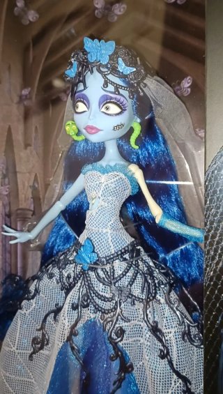 Monster High Skullector: Emily Novia Cadáver