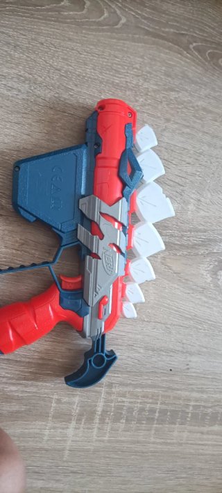 Pistola Nerf Azu,Naranja,gris i blanca