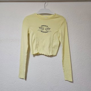 Camiseta Crop Top Manga Larga Amarilla