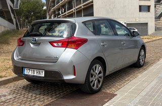 Toyota Auris 2013 hibrido con garantia en toyota