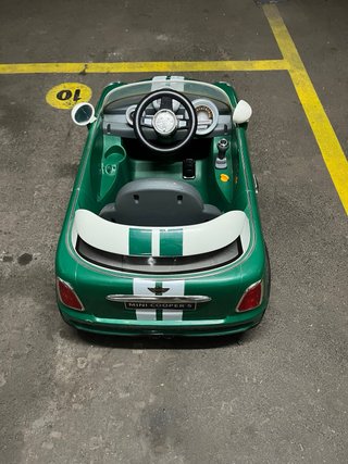 Coche eléctrico infantil Mini Cooper verde