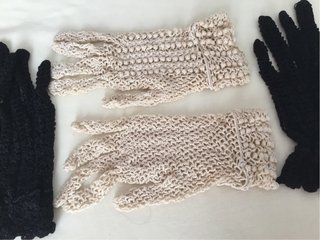 Guantes antiguos de encaje