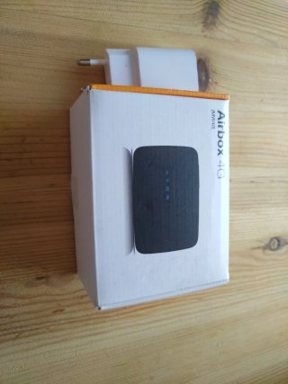 Alcatel Airbox 4G MW40 Router