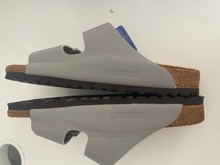 Chanclas Birkenstock Grises