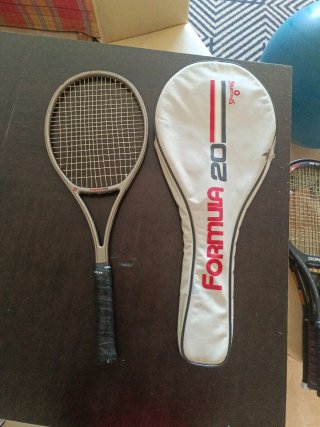 Raqueta de Tenis Spalding Formula 20 con su funda