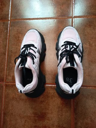 Zapatillas marca Bershka