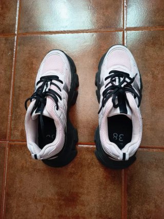 Zapatillas marca Bershka