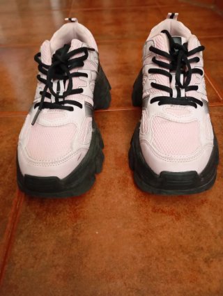 Zapatillas marca Bershka