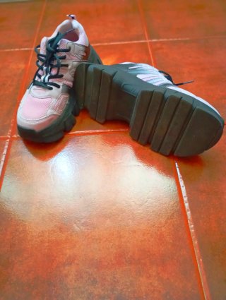 Zapatillas marca Bershka