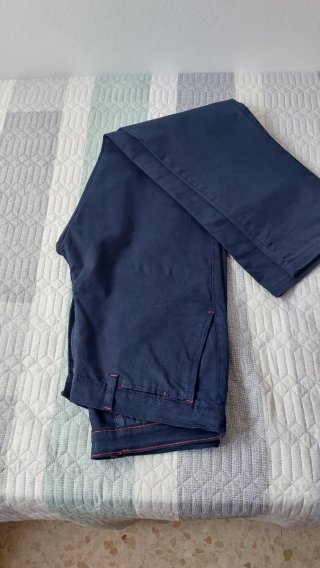 Pantalón chino hombre azul