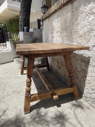 Conjunto mesa + 4 sillas rústicas de pino macizo