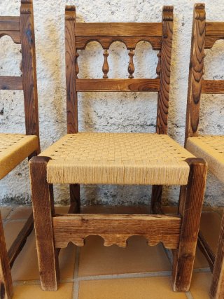 Conjunto mesa + 4 sillas rústicas de pino macizo