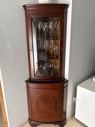 Vitrina Esquinera Madera con Copas