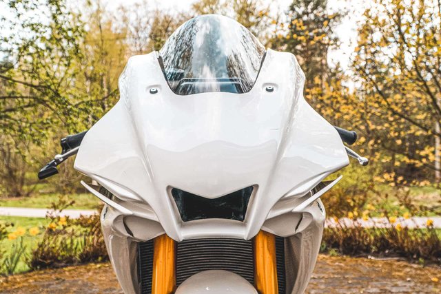 Carenado circuito Yamaha R1 R1M blanco