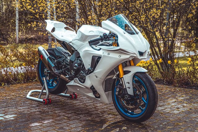 Carenado circuito Yamaha R1 R1M blanco